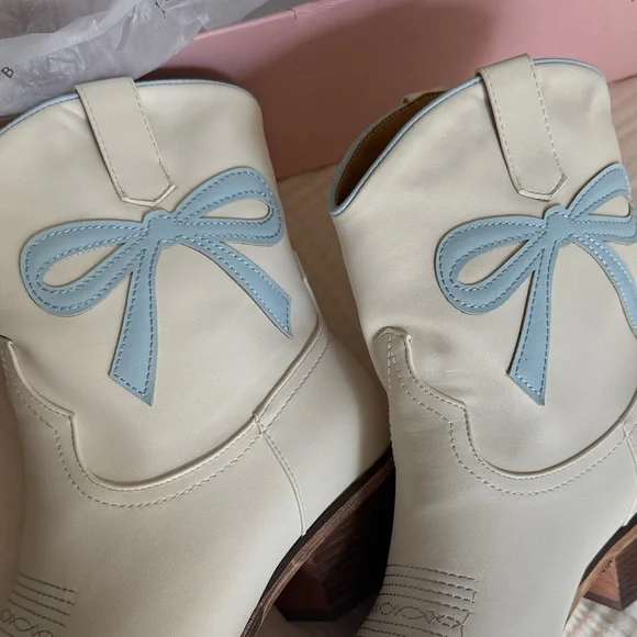 Marfa Cream and Blue Ankle Boots with Bow Detail - Picture 6 of 13